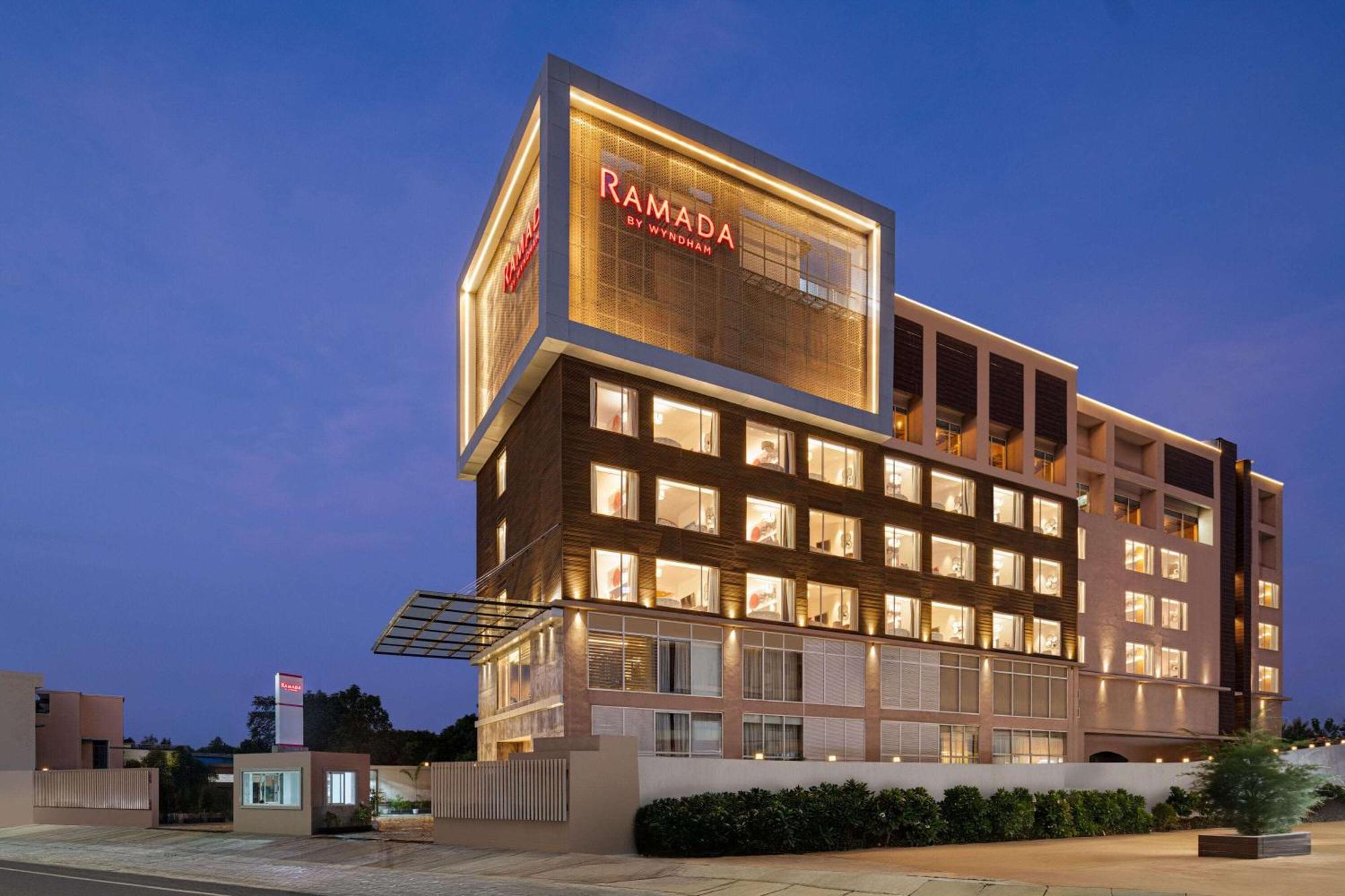 Ramada By Wyndham Gorakhpur Gorakhnath Mandir Road酒店 外观 照片