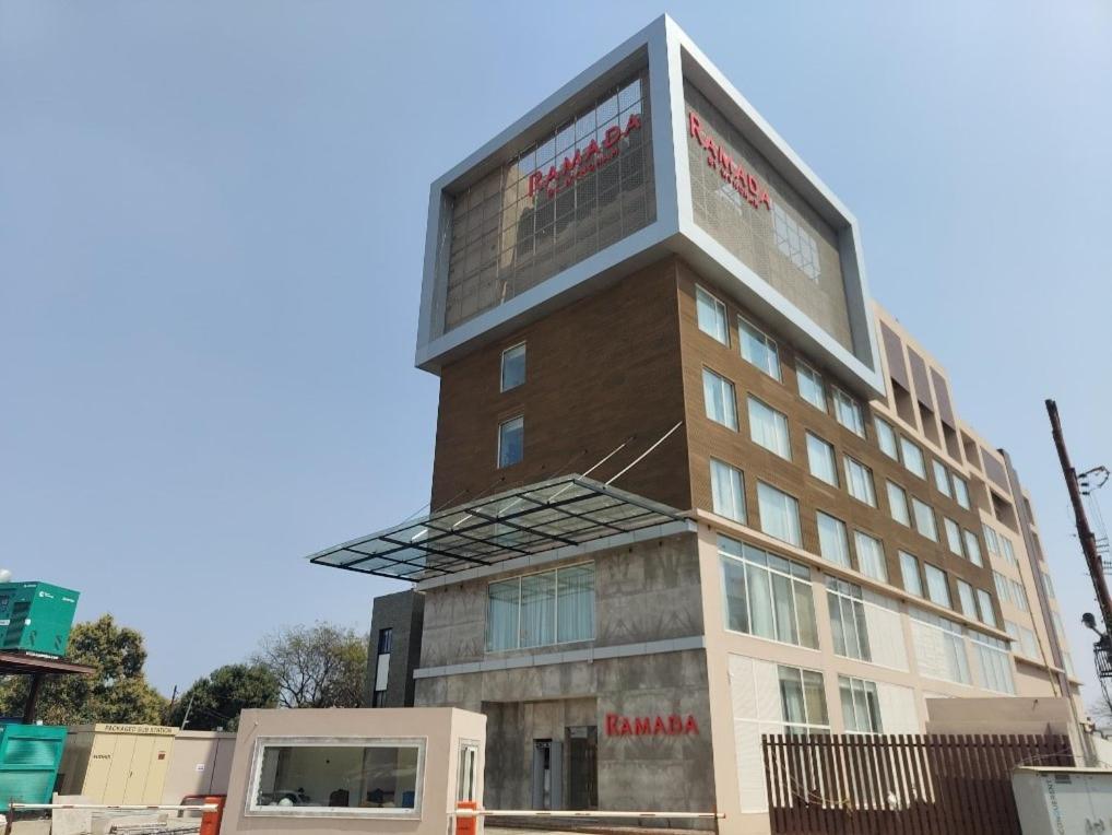 Ramada By Wyndham Gorakhpur Gorakhnath Mandir Road酒店 外观 照片